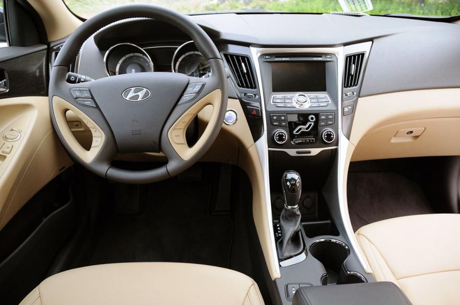 Hyundai Sonata 2011 года  (US) (фото 46 из 85)